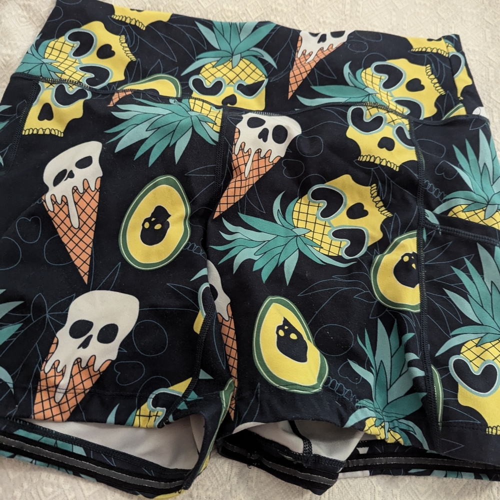 CVG ice cream skull shorts size xl